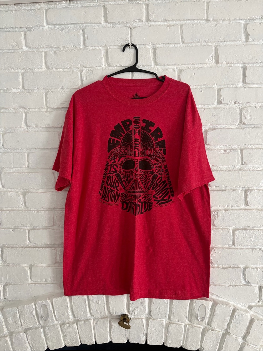 Men’s Disney Star Wars the empire t shirt red size extra large